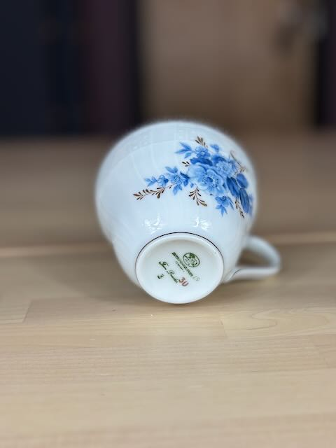 德國 Hutschenreuter 獅牌 金邊咖啡杯